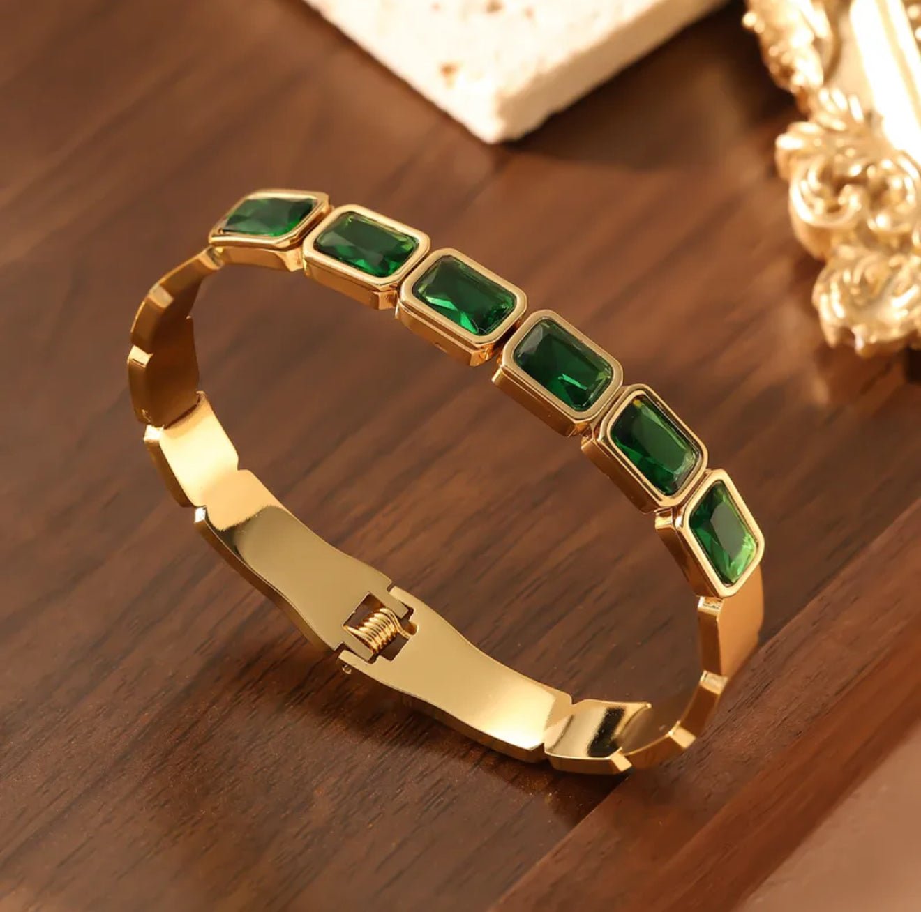 18K Gold Green Plated Stones O - Link Bracelet - DressAtR LLC