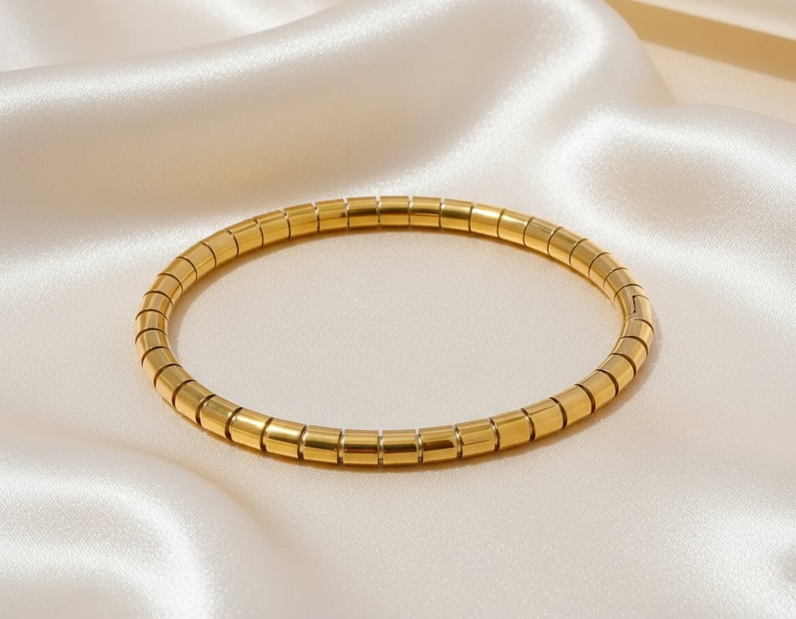 18K Gold Plated Angel Bangle - DressAtR LLC