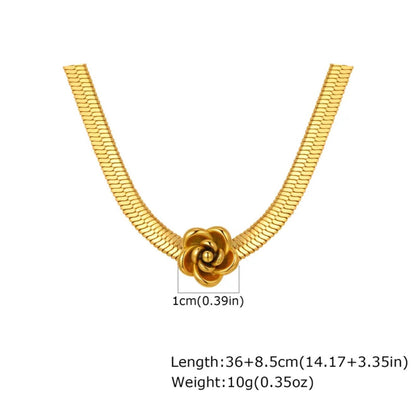 18K Gold Plated Elegant Necklace With a Flower - DressAtR LLC