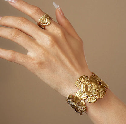 18K Gold Plated Flowers Ring and Bracelet - DressAtR LLC