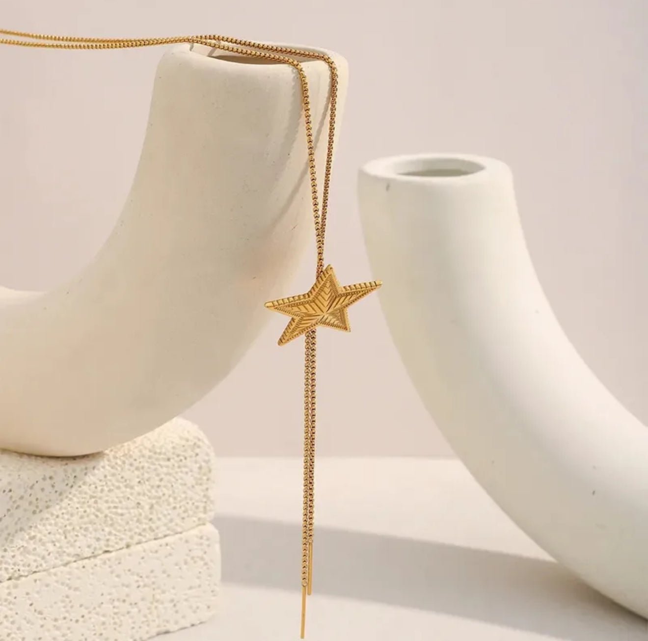 18K Gold Plated Star Pull - Out Necklace - DressAtR LLC