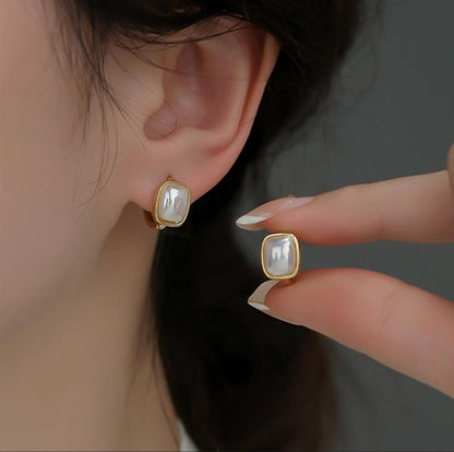 DressAtR Clip Cube Suger Perl Hoop Earring - DressAtR LLC