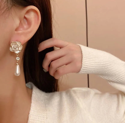 DressAtR Elegant Water Droplets, Flower Earrings - DressAtR LLC